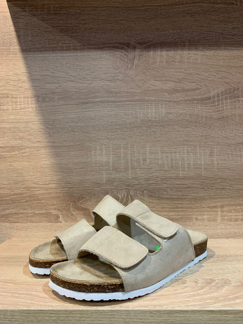 Sandal Ekkma